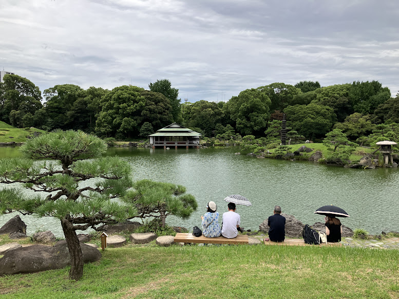 people resting at Kiyosumi gardens